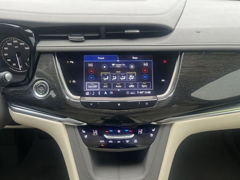 Used 2020 Cadillac XT6 Premium Luxury image 27