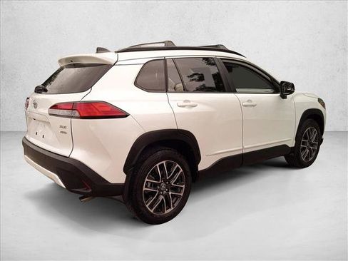 Used 2026 Toyota Corolla Cross XLE w/ Convenience Package image 5