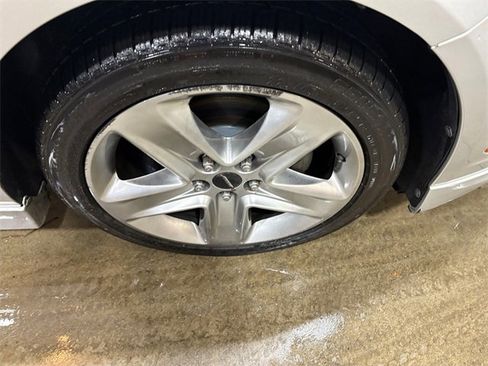 Used 2011 Ford Fusion Sport w/ 402A Rapid Spec Order Code image 19