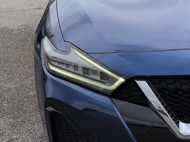 Used 2022 Nissan Maxima SV w/ Floor Mat Group FWD image 11