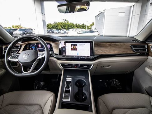 New 2026 Volkswagen Atlas SE FWD image 31