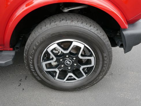 Used 2022 Ford Bronco Outer Banks image 15