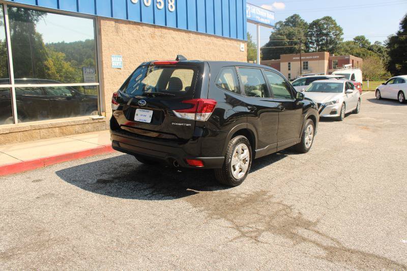 Used 2021 Subaru Forester AWD/4WD image 5