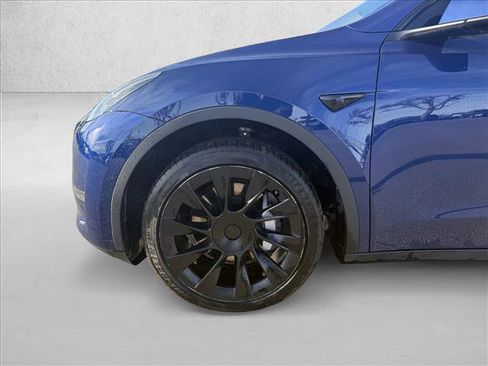 Used 2020 Tesla Model Y Long Range image 20