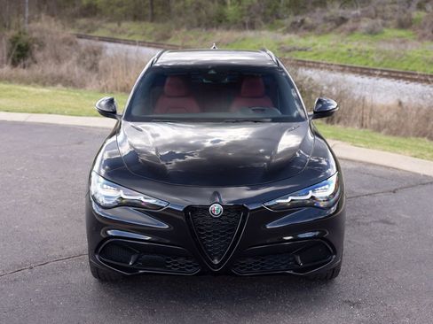 Used 2024 Alfa Romeo Stelvio Veloce image 13