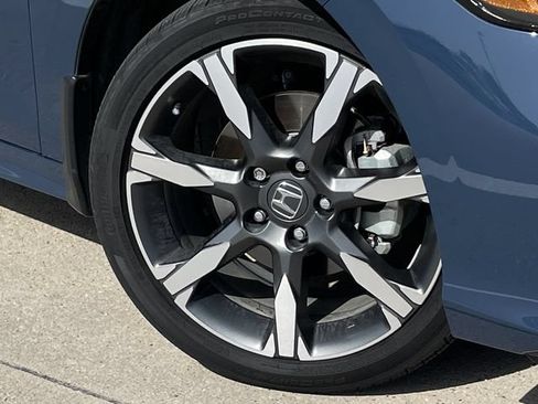 Used 2025 Honda Civic Sport Touring image 9