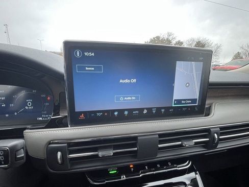 Certified 2024 Lincoln Corsair Reserve w/ Equipment Group 202A image 17