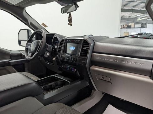 Used 2022 Ford F450 XLT w/ XLT Premium Package image 21