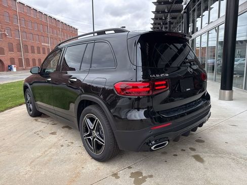 New 2026 Mercedes-Benz GLB 250 4MATIC image 6