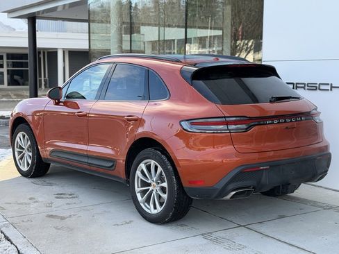 Used 2025 Porsche Macan image 3