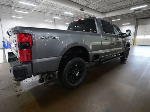 Used 2025 Ford F250 XLT w/ Black Appearance Package AWD/4WD image 34
