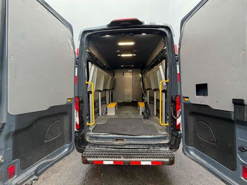 Used 2019 Ford Transit 250 148 High Roof Extended RWD image 23