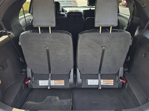 Used 2014 Ford Explorer XLT w/ Equipment Group 202A AWD/4WD image 13