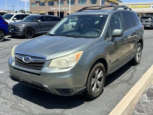 Used 2014 Subaru Forester 2.5i Premium AWD/4WD image 4