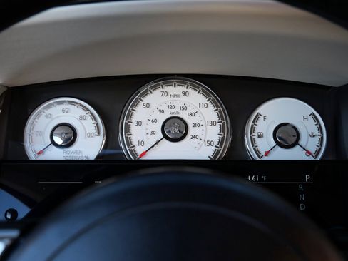 Used 2018 Rolls-Royce Wraith image 14