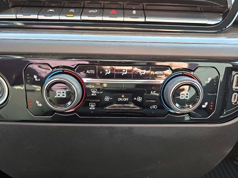 Used 2022 Chevrolet Silverado 1500 LT image 17