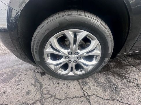 Used 2021 Buick Enclave Avenir image 9