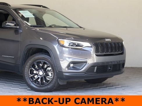 Used 2022 Jeep Cherokee Latitude Lux AWD/4WD image 3