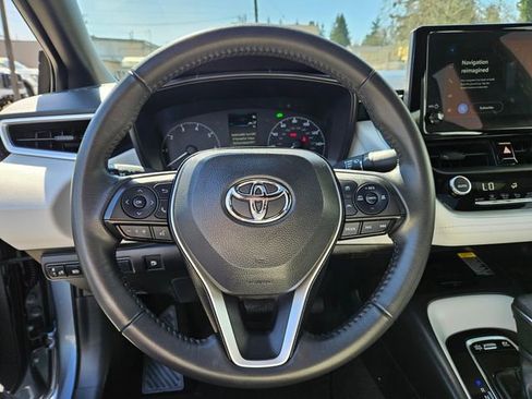 Used 2024 Toyota Corolla SE w/ SE Package FWD image 31