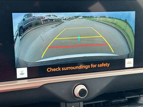 Used 2023 Toyota Crown XLE image 13