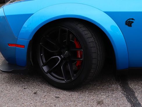 Used 2018 Dodge Challenger SRT Hellcat RWD image 7