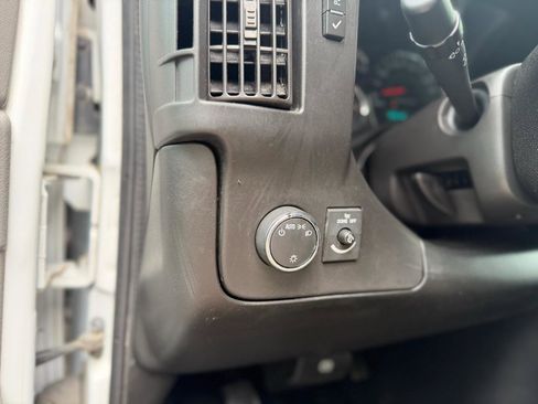 Used 2019 Chevrolet Express 2500 Extended w/ Driver Convenience Package RWD image 22