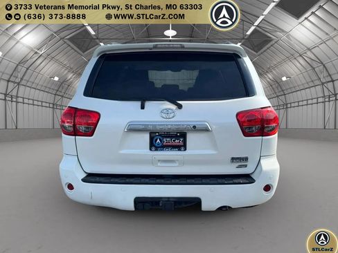 Used 2014 Toyota Sequoia Platinum AWD/4WD image 4