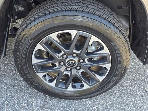 Used 2023 Toyota Tundra Limited image 43