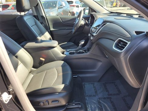Used 2023 Chevrolet Equinox Premier image 16
