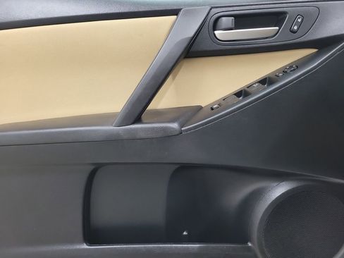 Used 2012 MAZDA MAZDA3 i Touring image 19