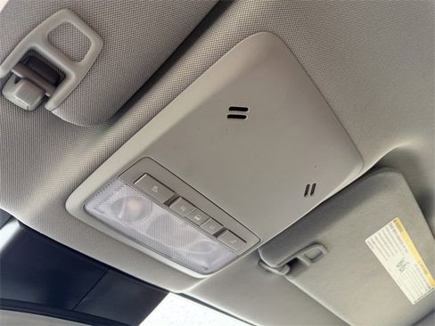 Used 2022 Chevrolet Trax LT w/ Redline Edition image 23