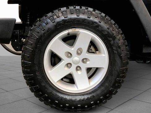 Used 2017 Jeep Wrangler Sport w/ Quick Order Package 24S image 10