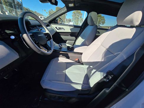 New 2026 Land Rover Range Rover Velar Dynamic SE image 24