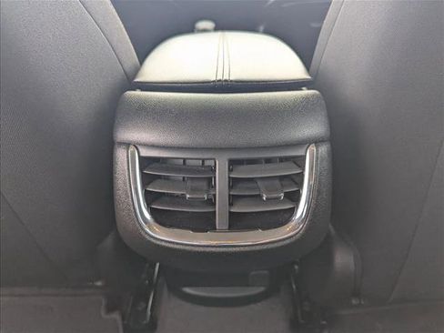 Used 2025 Chevrolet Malibu LT FWD image 16