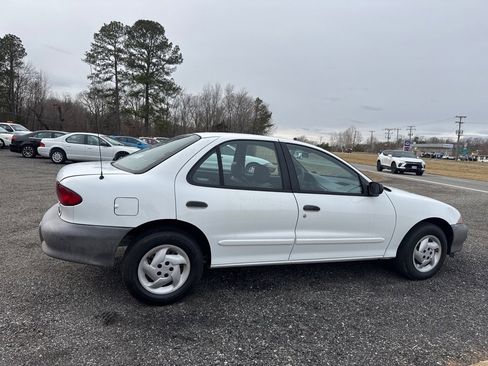 Used 1998 Chevrolet Cavalier Sedan image 9