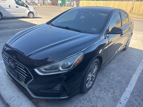Used 2018 Hyundai Sonata SEL image 2