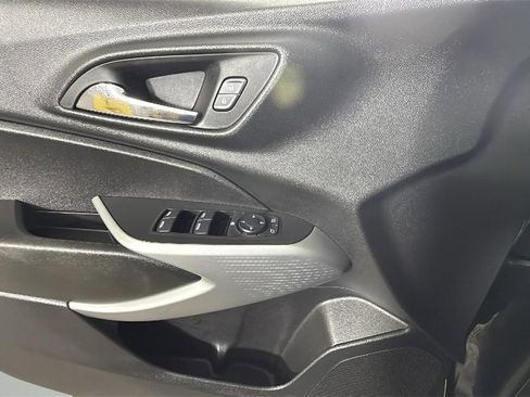 Used 2024 Chevrolet Trax LS w/ LS Convenience Package image 24