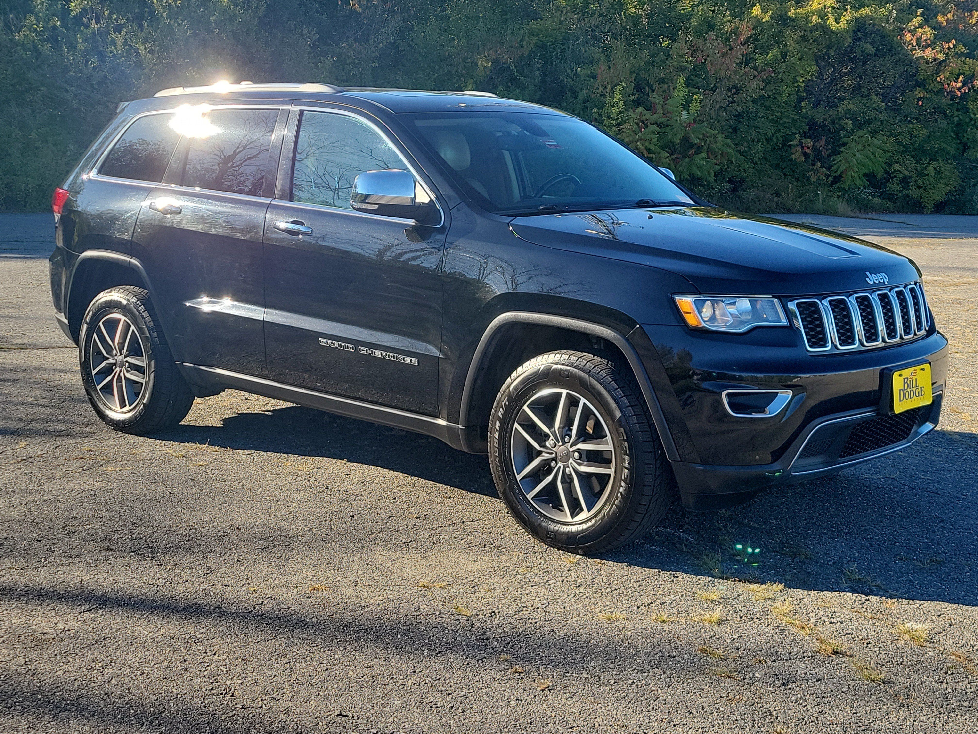 Used 2021 Jeep Grand Cherokee Limited AWD/4WD image 3