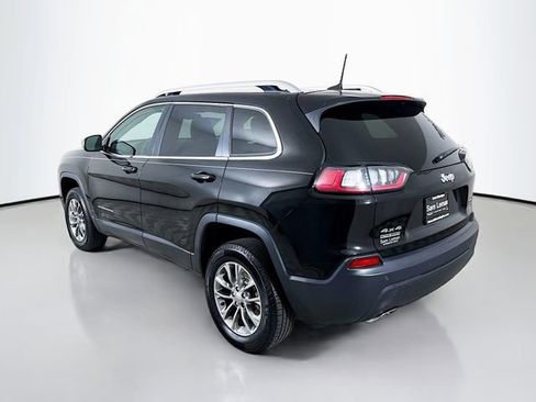 Used 2019 Jeep Cherokee Latitude Plus w/ Cold Weather Group AWD/4WD image 5