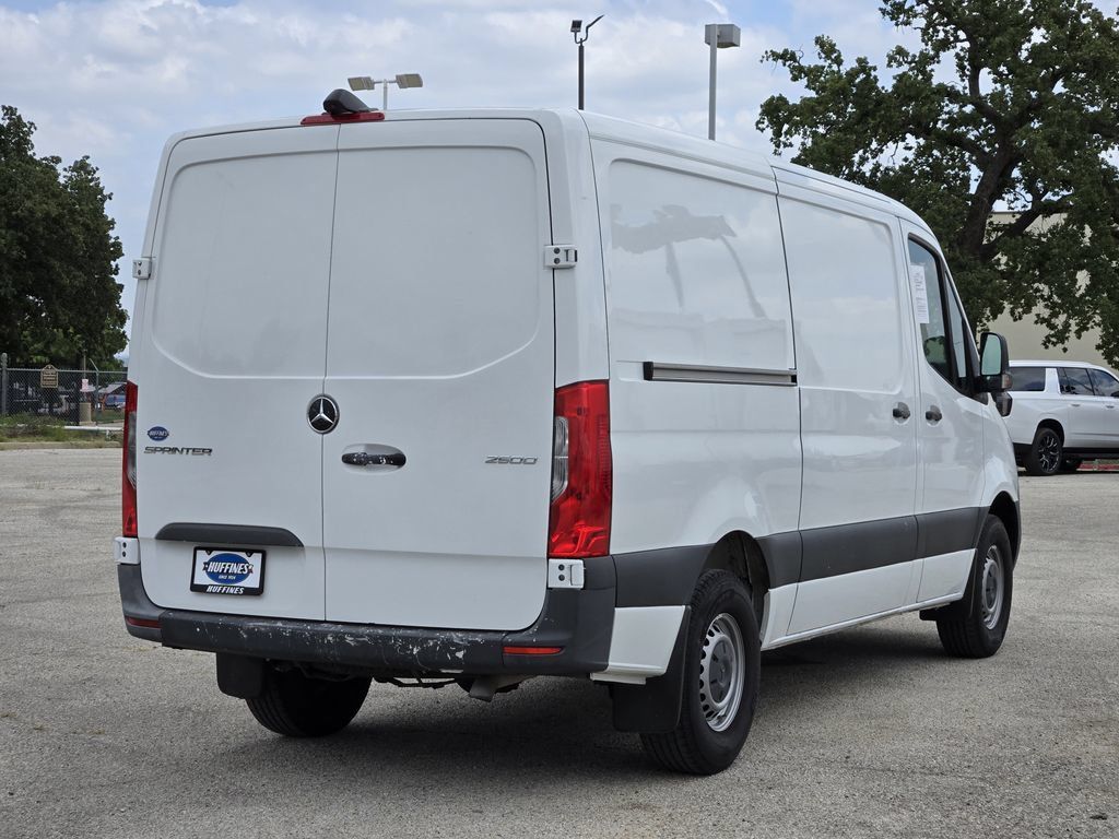 Used 2023 Mercedes-Benz Sprinter 2500 image 7