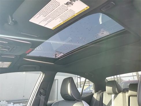 Used 2025 Toyota Camry SE image 19