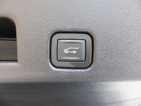 Used 2026 Buick Enclave Preferred w/ Power Package AWD/4WD image 33