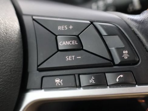 Used 2023 Nissan Sentra SR w/ SR Premium Package FWD image 12