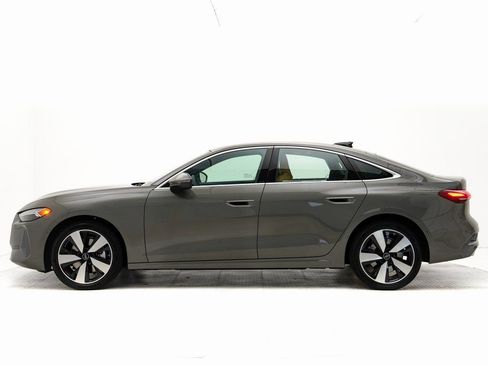 Used 2025 Audi A5 2.0T Premium Plus w/ Premium Plus AWD/4WD image 27