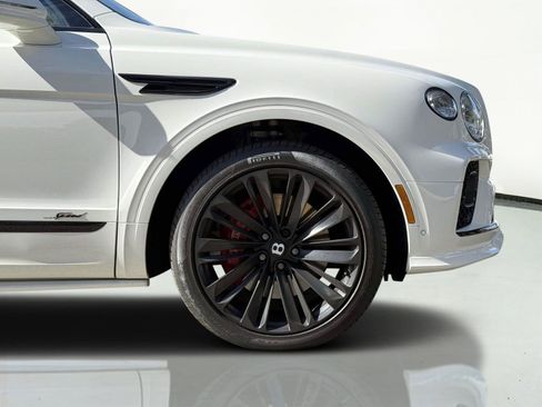 Used 2022 Bentley Bentayga Speed image 13