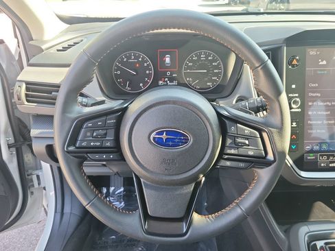 Used 2024 Subaru Crosstrek 2.5i Limited AWD/4WD image 23