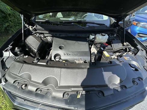 Used 2019 Chevrolet Traverse LS w/ LPO, Blackout Package AWD/4WD image 7