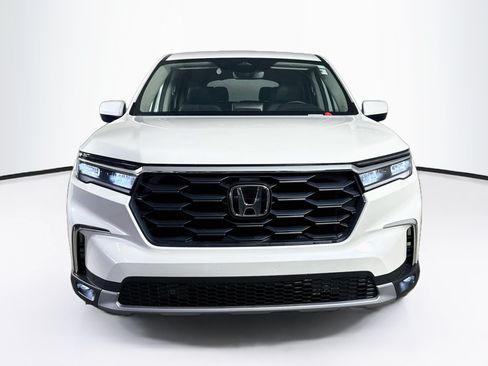 Used 2024 Honda Pilot EX-L image 3