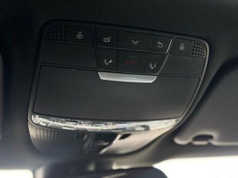 Used 2018 Mercedes-Benz GLC 300 4MATIC image 38