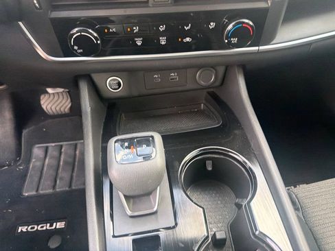 Used 2021 Nissan Rogue S FWD image 9